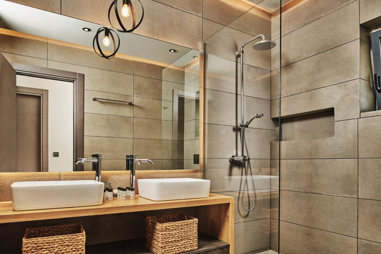 Althea Lavish Estate - Villa & Suite 扎金索斯镇 外观 照片
