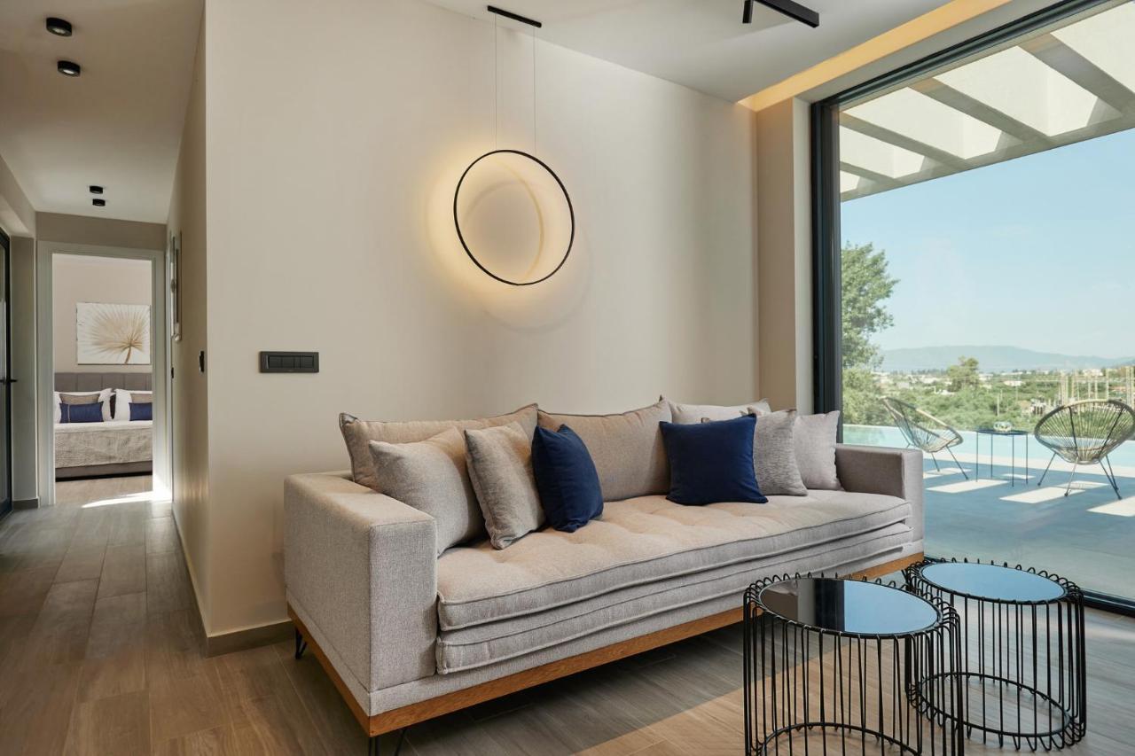 Althea Lavish Estate - Villa & Suite 扎金索斯镇 外观 照片