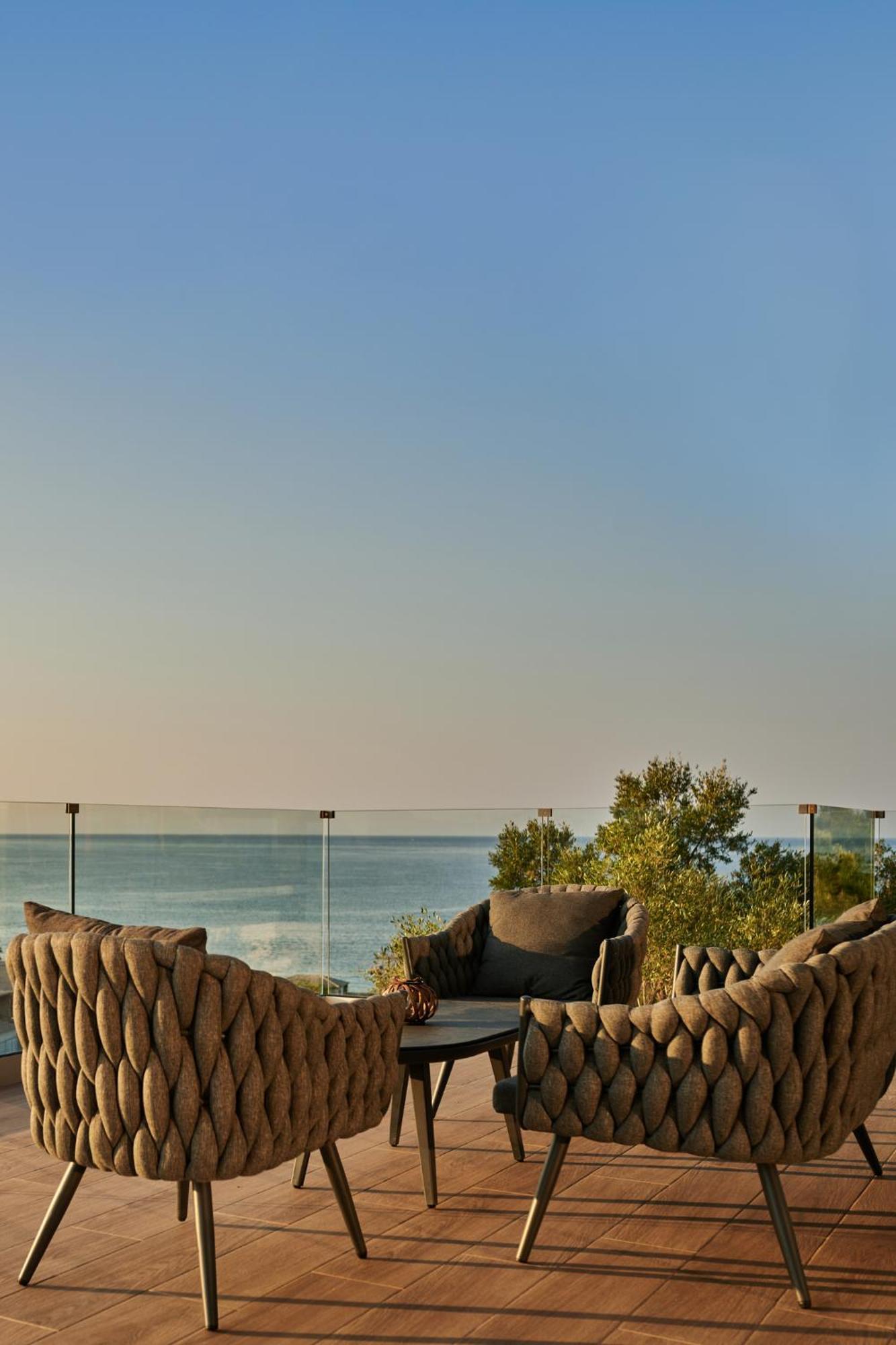 Althea Lavish Estate - Villa & Suite 扎金索斯镇 外观 照片